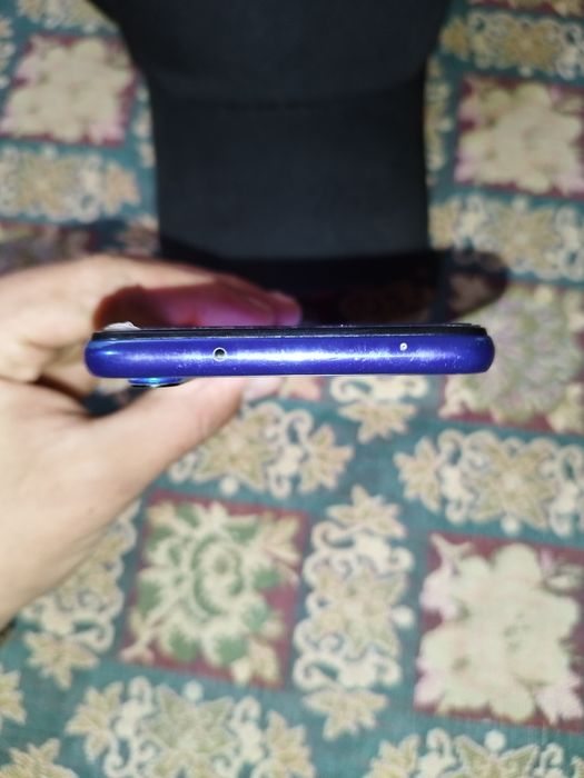 Redmi not 8 pro  4/64 keliwiladi