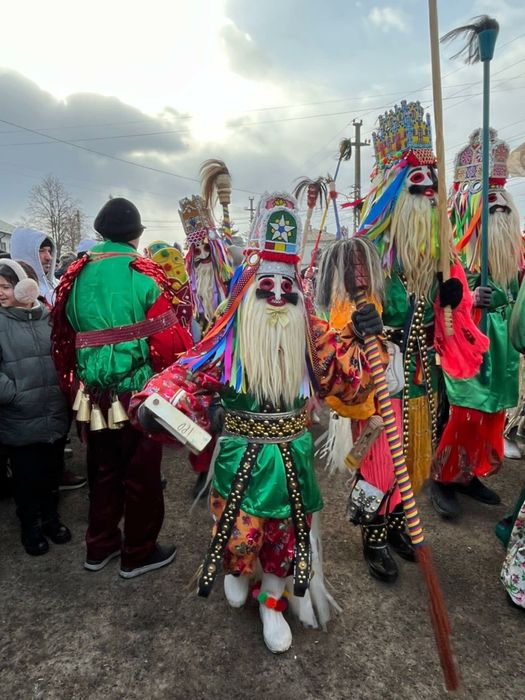 De vânzare comanac și haine