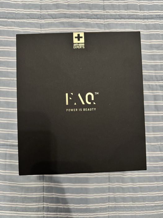 FOREO FAQ™ 201 Уред за изглаждане и редуциране на бръчки