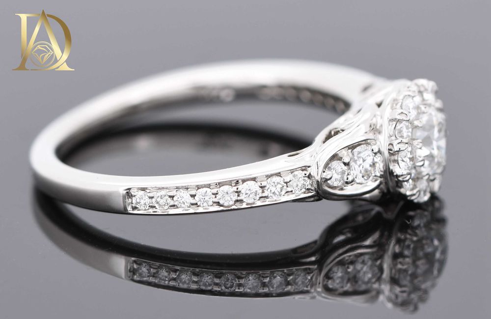 Нов Златен Пръстен с 0.82кт Естествени Диаманти