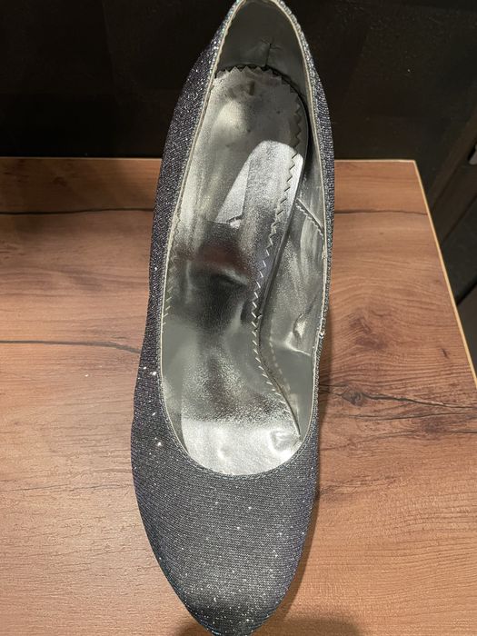 Официални обувки