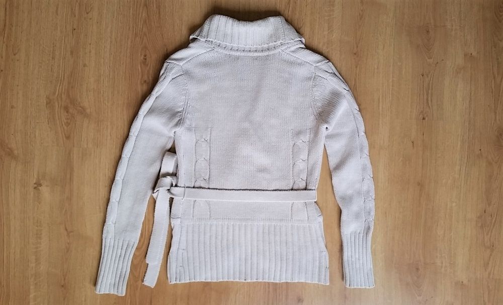 Дамска жилетка на MANGO, Манго. Нова. Размер Л, L