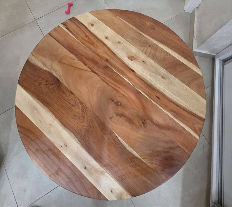 Холна маса  с вграден шкаф