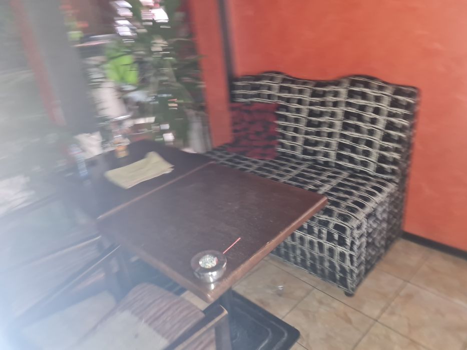 Дивани и маси от заведение