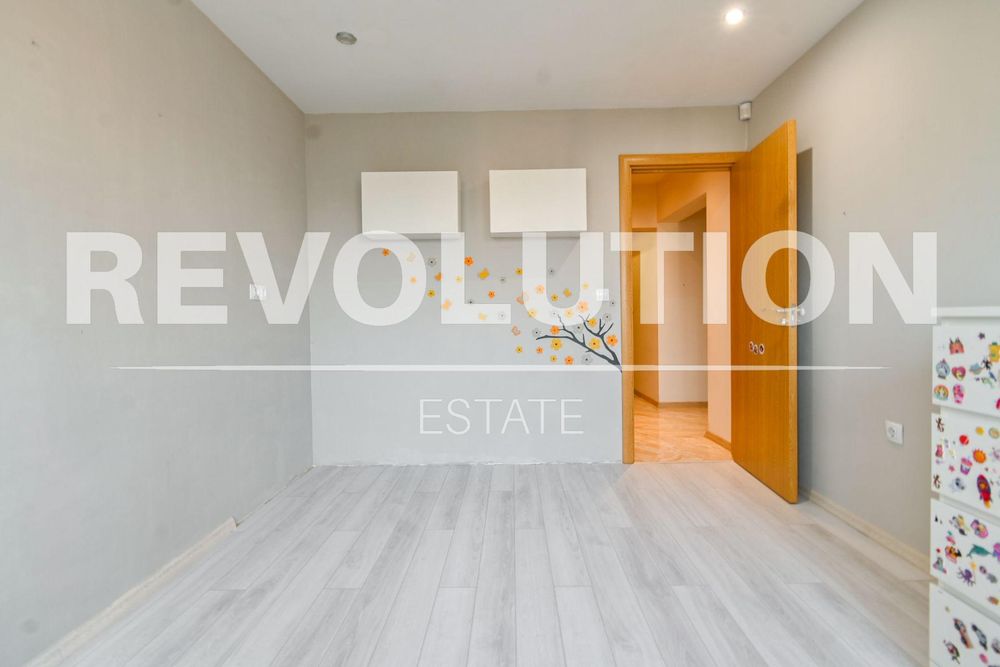 Продава се Тристаен апартамент в София, Люлин 9 - 84 кв.м за 1451 €/кв.м - Снимка #6