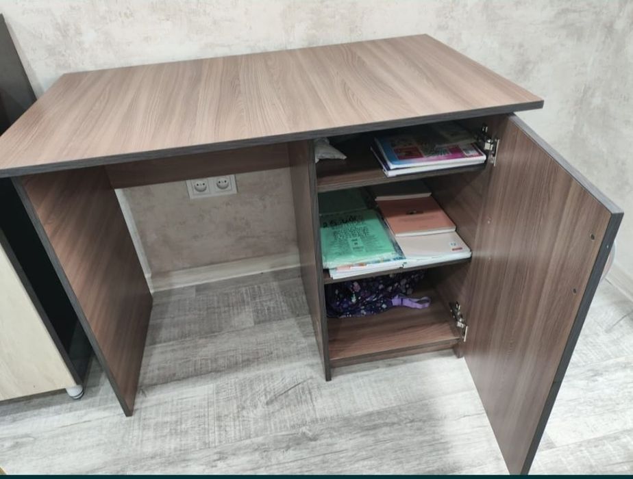 Пимьменый стол дсп