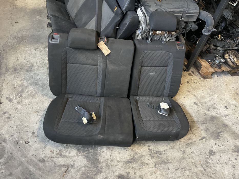 Седалки за шкода Fabia + колани след 2007 година