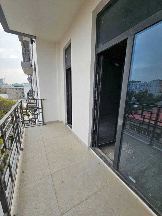 Срочно Продажа  3/6/8 Район -Мирзо Улугбек  Жк Риезий  64м2