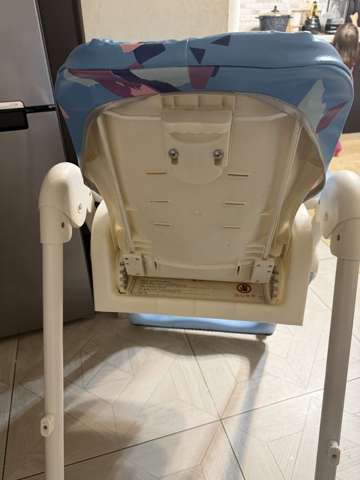 Детский столик для кормления