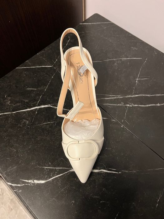 Туфли-женские (каблуки)