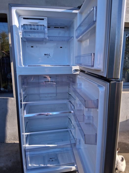 Frigider Samsung, 385 l, Clasa A+, Full No Frost, H 178 cm, Argintiu, (cod RT38FDAADSP) posibilitate  transport, manipulare

 4.03