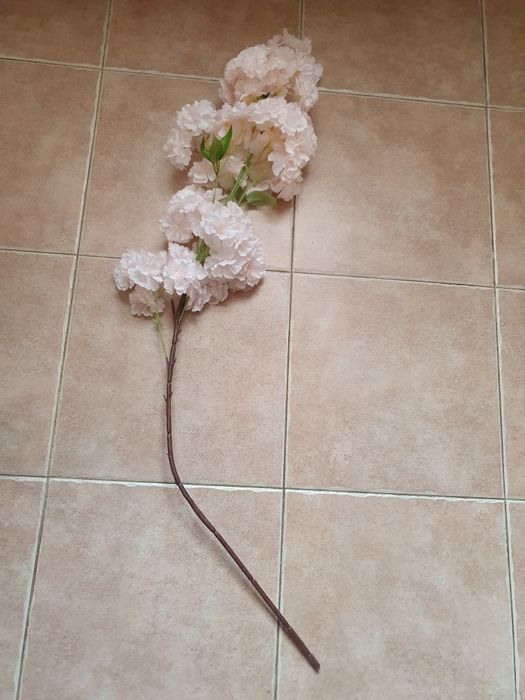 Ghirlande flori artificiale  4 buc ( 105 cm lungimea unui fir)
