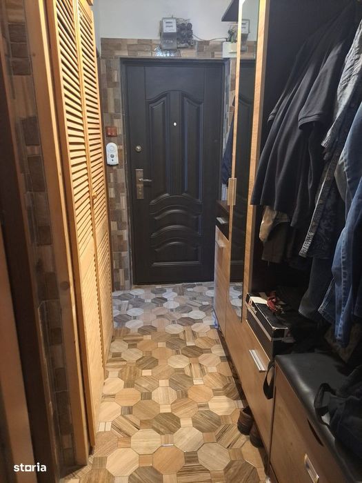 Ap 2 cam X mijlociu etaj 4 cu acoperis Rogerius (in spate la Perla) — fotografia 2