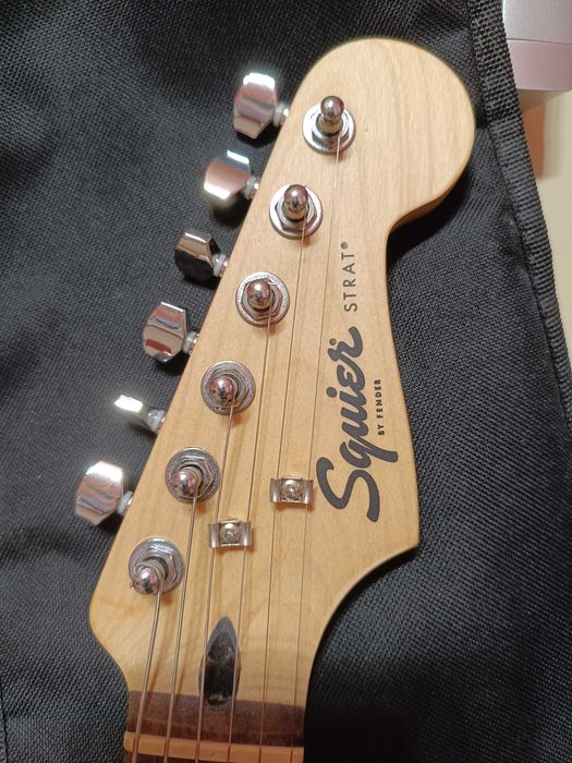Set Chitara FENDER Squier Sonic Stratocaster Pack + Amplificator - NOU