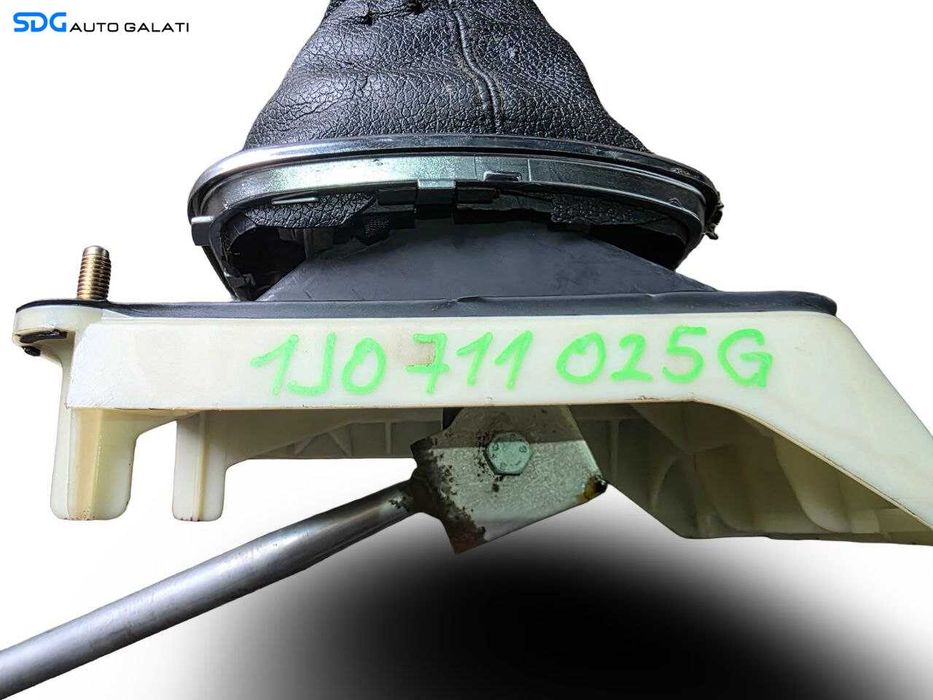 Timonerie Ansamblu Maneta Schimbator Viteze Cutie Manuala 5 Trepte Volkswagen Golf 4 1.6 Benzina 1998 - 2006 Cod 1J0711025G [N5250]