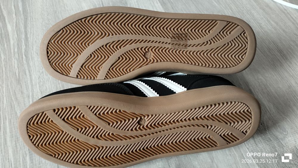 Кроссовки унисекс