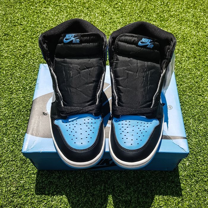 Nike Air Jordan 1 UNC Toe