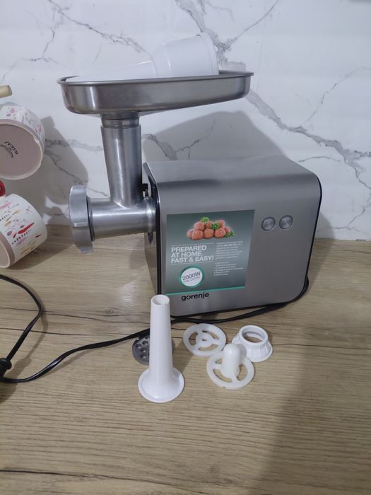 Продам мясорубку gorenie