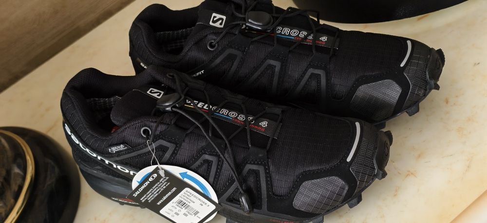 Кросовки новые Solomon (41 размер,)