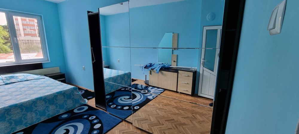Дава се под наем Тристаен апартамент в Разград, Център - 72 кв.м за 612 € - Снимка #8