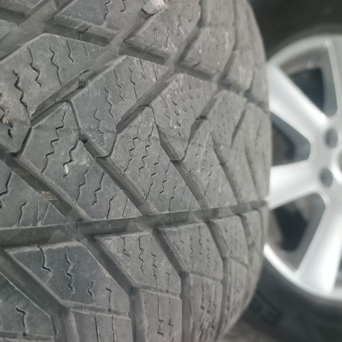 Алуминиеви джанти, зимни гуми 215/70/16 , 5*114.3