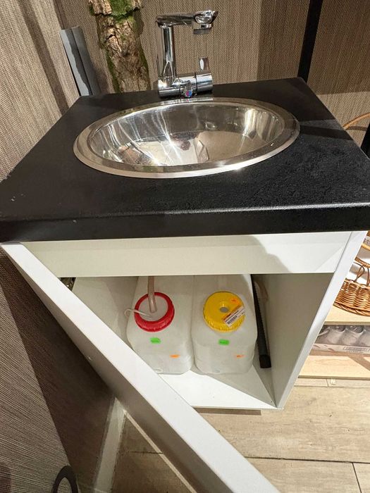 Chiuvetă mobilă din inox