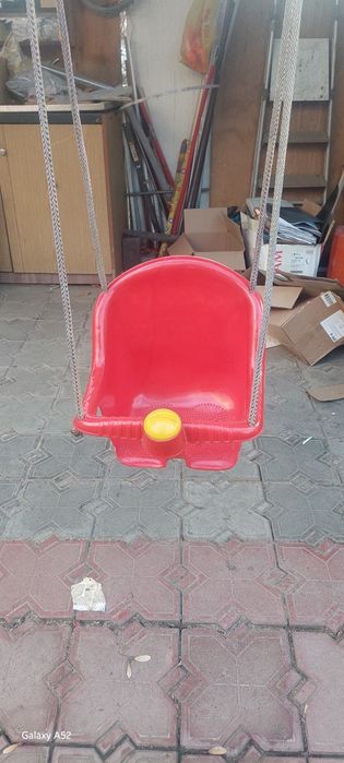 Детская качеля с креплениями