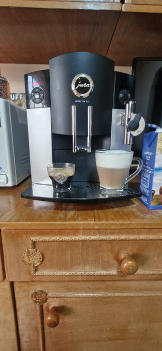 Espressor automat Jura Impressa C 75 cappuccino