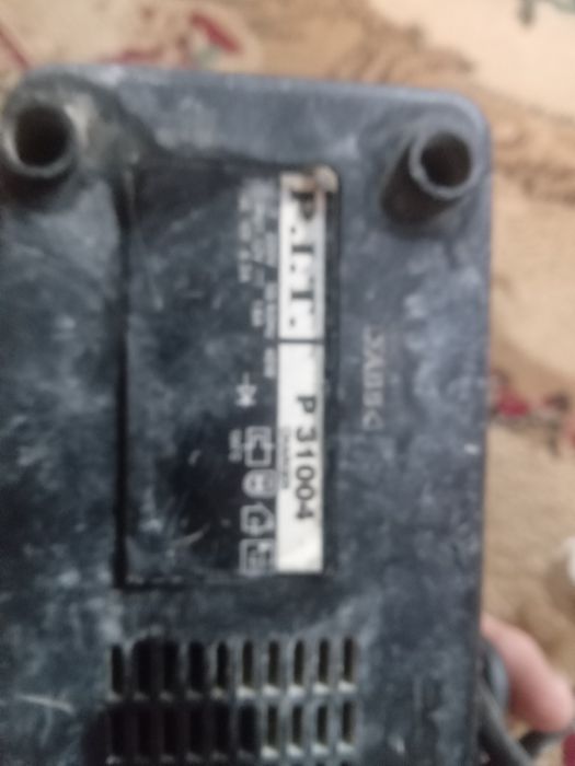 Зарядное устройства на шуруповерт  пит