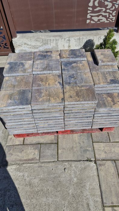 Pavele  3 culori , 3 modele(300x200, 200x200, 200x100 mm)  , grosime 4 mm .
