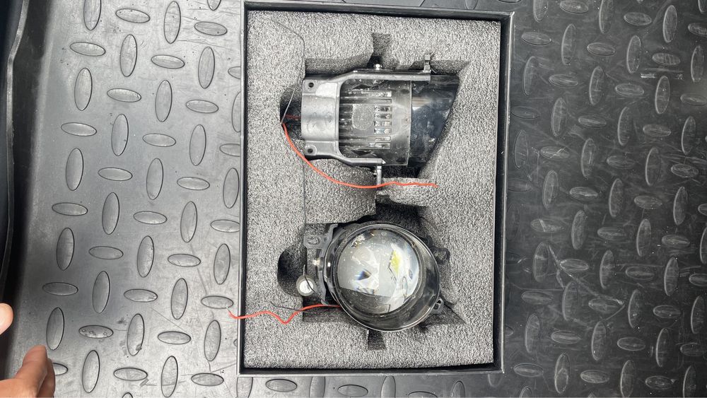 Продам авто лампочка  Bi Led