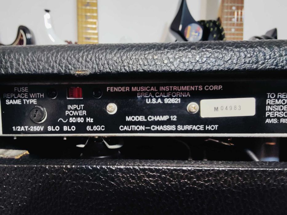 Amplificator chitara FENDER Champ 12 red qnobs, full lampi