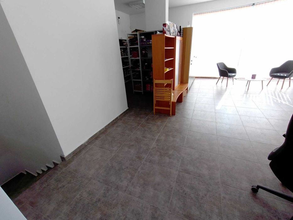 Продава се Магазин в Пловдив, Южен - 216 кв.м за 690 €/кв.м - Снимка #1