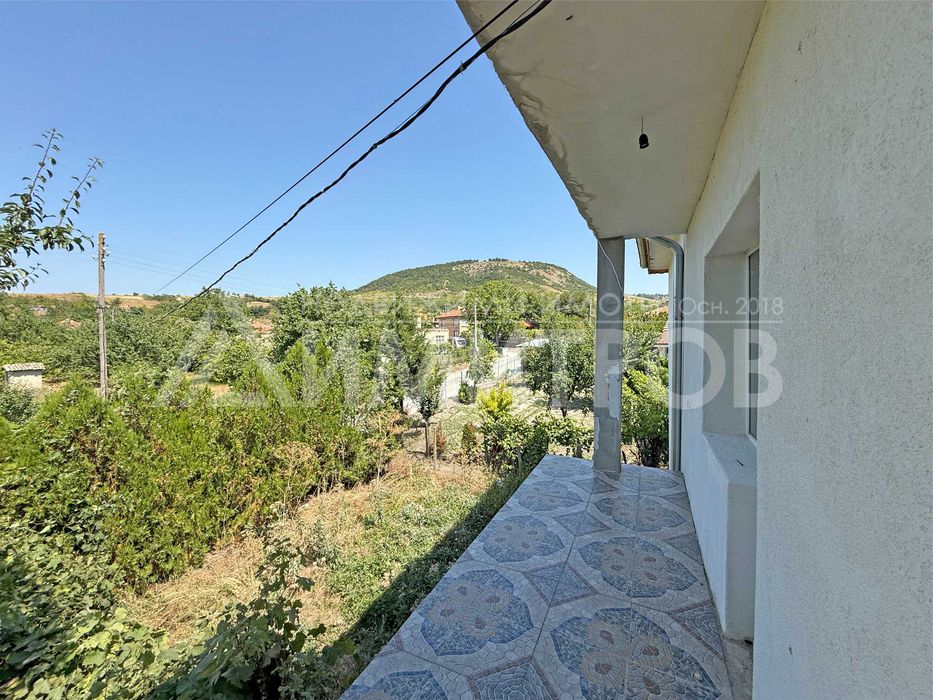 Продава се Къща в с. Стоян Михайловски, Област Шумен - 162 кв.м за 463 €/кв.м - Снимка #14