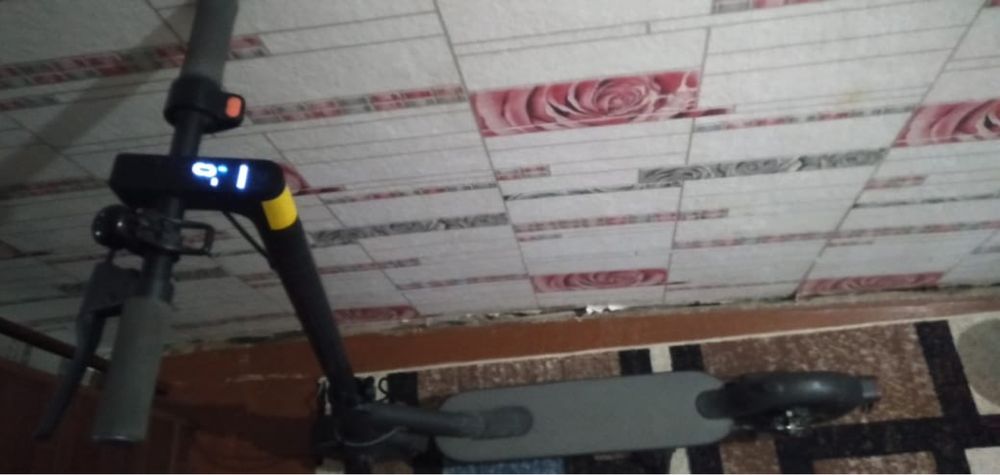 Продам электросамокат