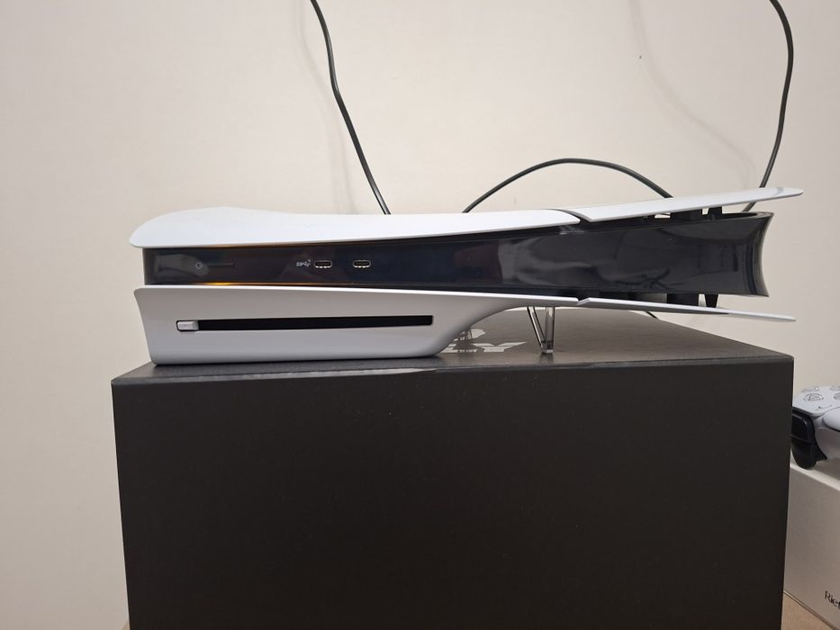 Ps5 slim с дисководом и комплектом