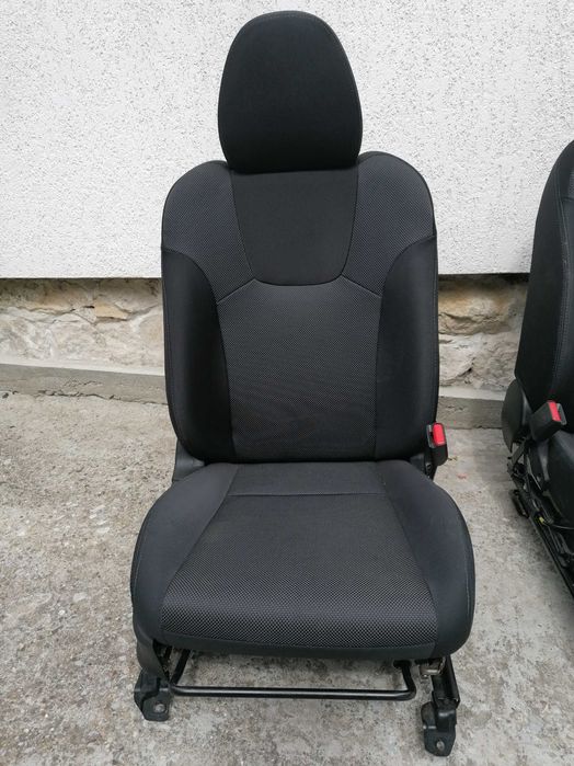 Седалки за Subaru Impreza