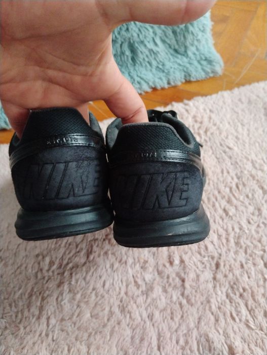 Nike маратонки естествен велур