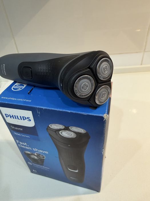 aparat de ras Philips