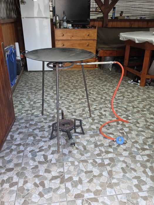 De vânzare tot ce se vede