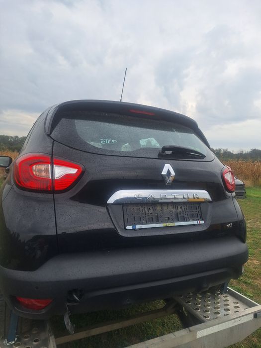 dezmembrez renault captur 1.5 dci