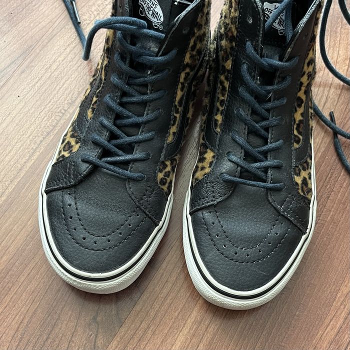 Леопардови кецове Vans