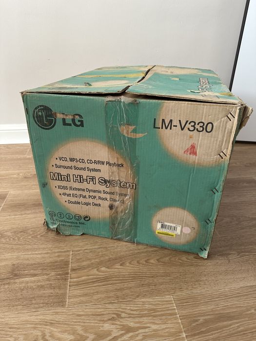 Музыкальный центр LG