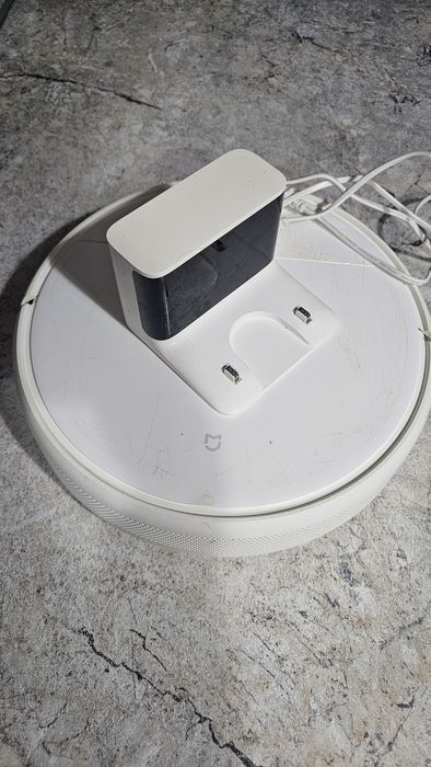 Робот-пылесос Xiaomi Mi Robot Vacuum-Mop STYTJ01ZHM