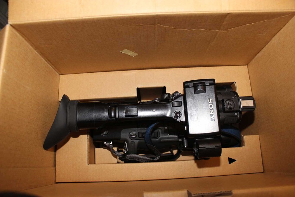 Професионална видеокамера Sony HVR-Z1E