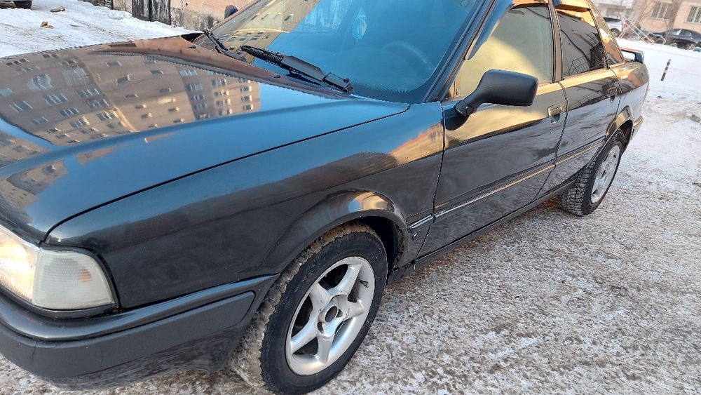 Продам ауди 80В4 1994