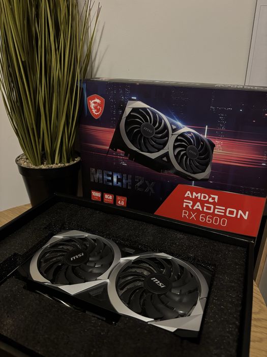 Бял геймърски компютър WiFi Ryzen 7 5700/RX6600/16 Ram/512 ssd/700W