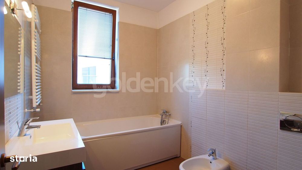 Apartament cu 4 camere si vedere panoramica spre lac