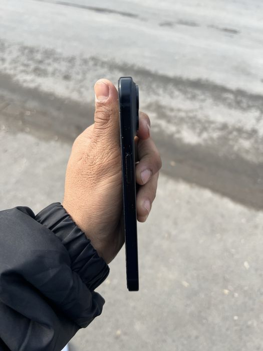 Айфон 15 сатылады