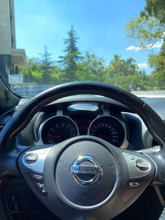 Nissan Juke 1. 6 DIG-T 190 к. с.  4х4 Автомат 2011 г. 81 000 км